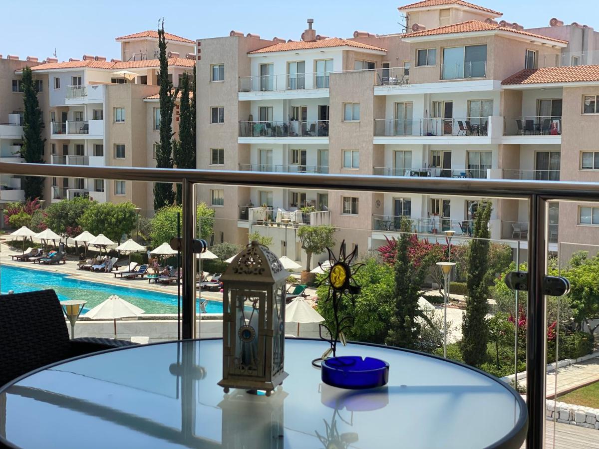 Elysia Park Pool View Апартаменти Пафос
