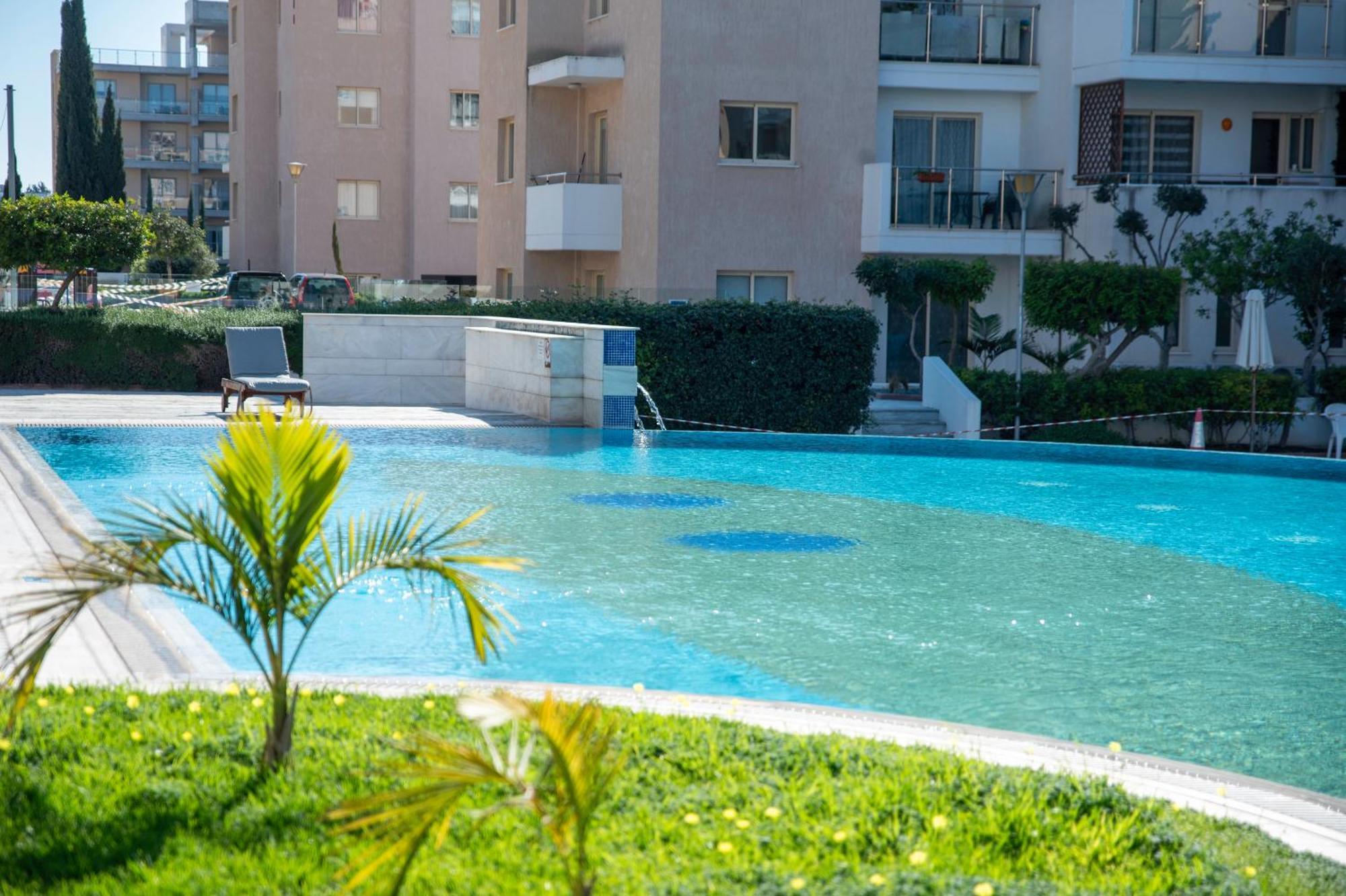 Апартаменти Elysia Park Pool View *